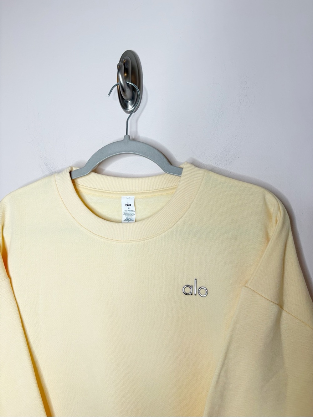 Alo Accolade Crew Neck Pullover Sweatshirt Yellow Medium - Picture 3 of 6